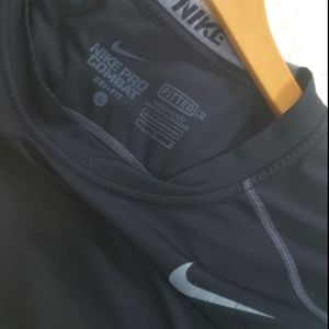 Mens black Nike pro combat fitted dri-fit size L
